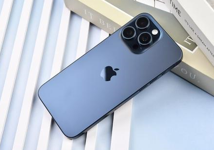 七叉镇苹果维修点分享iPhone 15 Pro Max屏幕更换全新实操风险 